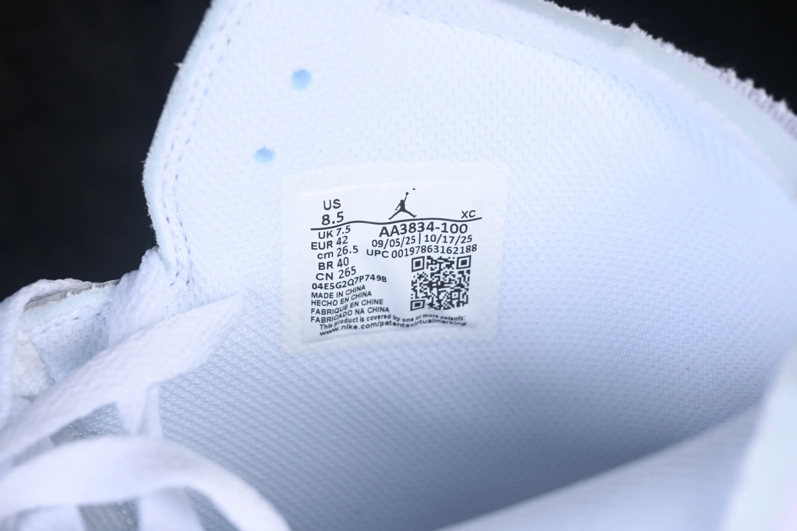 All categories Air Jordan Jordan series basketball shoes Air Jordan 1 High OG version Off White x Air Jordan OW AJ1 Joe 1 joint white high-top basketball shoes AA3834-100